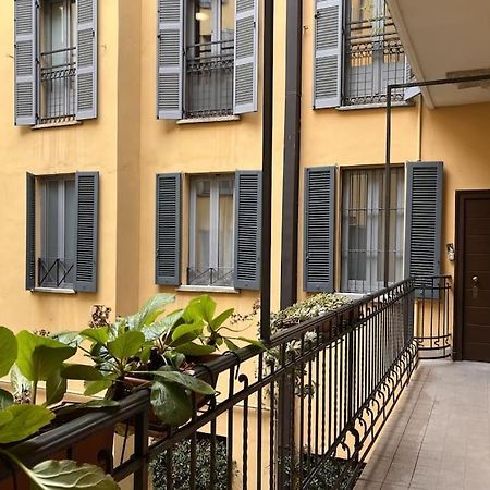 Youhosty - Ticinese Suite 1 Milão Exterior foto