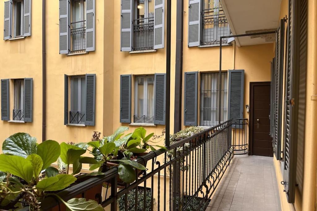 Youhosty - Ticinese Suite 1 Milão Exterior foto